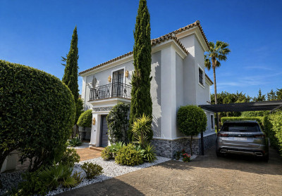 4 Bedroom Detached Villa in La Duquesa