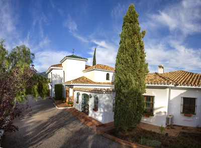 6 Bedroom Detached Villa in La Cala Golf - Image 1