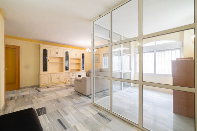 3 Bedroom Middle Floor Apartment in Arroyo de la Miel - Image 4
