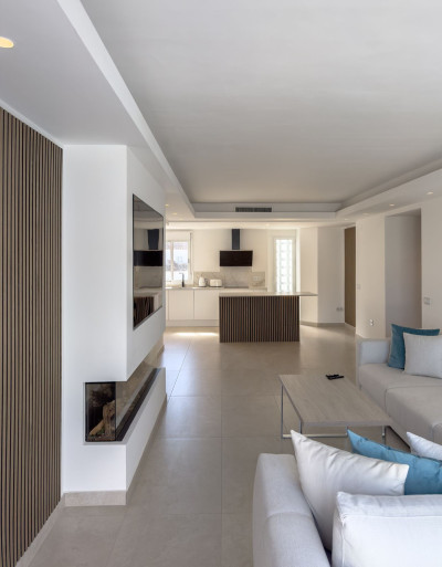 2 Bedroom Penthouse in Puerto Banús - Image 1