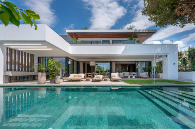 6 Bedroom Detached Villa in Marbesa