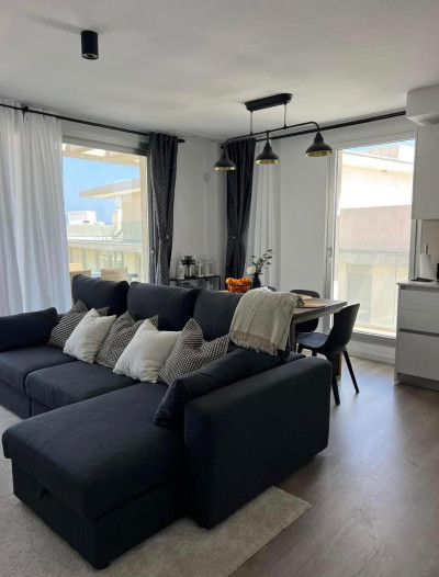 2 Bedroom Top Floor Apartment in Estepona - Image 4