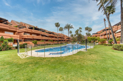 2 Bedroom Ground Floor Apartment in Marbella - Image 1