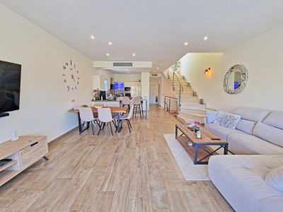 3 Bedroom Semi-Detached House in Riviera del Sol - Image 4
