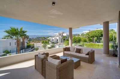 2 Bedroom Middle Floor Apartment in Cabopino - Image 3