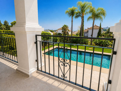 6 Bedroom Detached Villa in El Paraiso - Image 5