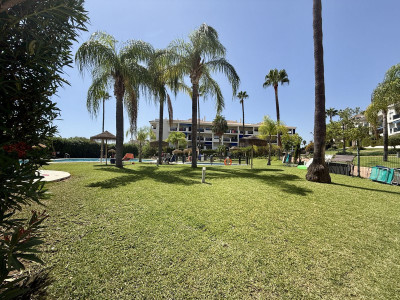 2 Bedroom Middle Floor Apartment in Nueva Andalucía - Image 2