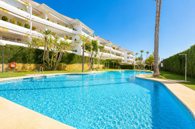 4 Bedroom Penthouse Duplex in Guadalmina Baja - Image 1