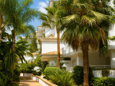 4 Bedroom Penthouse Duplex in Guadalmina Baja - Image 3
