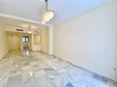 2 Bedroom Middle Floor Apartment in Hacienda del Sol - Image 3