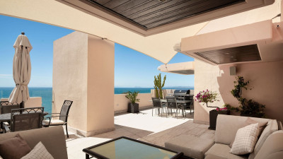 6 Bedroom Penthouse Duplex in Estepona - Image 2