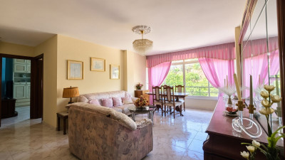 3 Bedroom Middle Floor Apartment in Marbella - Image 1