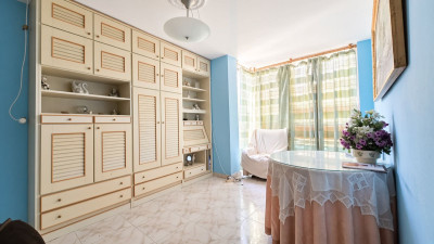 3 Bedroom Middle Floor Apartment in Marbella - Image 3