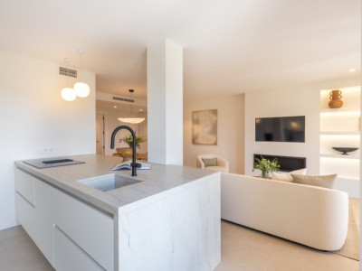 3 Bedroom Penthouse in Benahavís - Image 5
