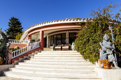 6 Bedroom Detached Villa in Estepona