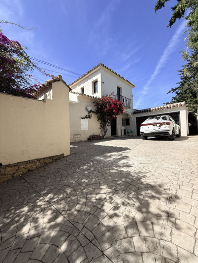 3 Bedroom Detached Villa in Bel Air