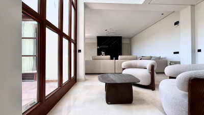 6 Bedroom Detached Villa in The Golden Mile - Image 3