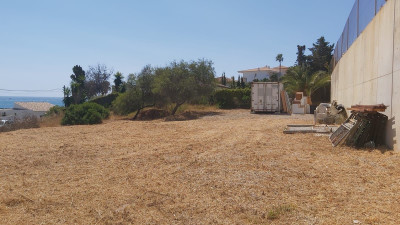 Residential Plot in Estepona - Image 2