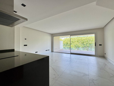 3 Bedroom Ground Floor Apartment in San Pedro de Alcántara - Image 3