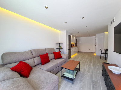 4 Bedroom Top Floor Apartment in Estepona - Image 2