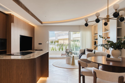 2 Bedroom Middle Floor Apartment in The Golden Mile - Image 1
