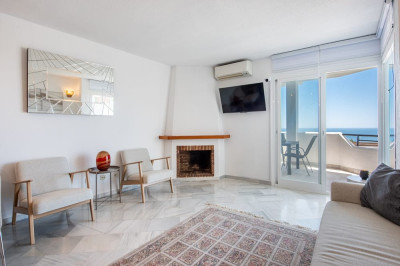 2 Bedroom Middle Floor Apartment in Mijas Costa - Image 4