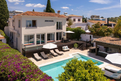 6 Bedroom Detached Villa in Río Real - Image 4