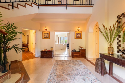 5 Bedroom Detached Villa in Casares Playa - Image 4