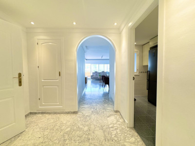 2 Bedroom Middle Floor Apartment in Torrequebrada - Image 4