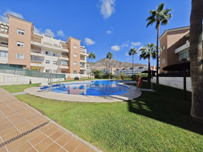 2 Bedroom Middle Floor Apartment in Benalmadena - Image 5