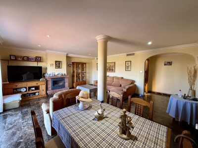 3 Bedroom Top Floor Apartment in La Cala - Image 5