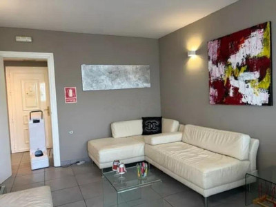 1 Bedroom Middle Floor Apartment in Marbella - Image 3