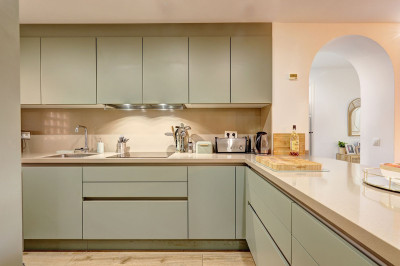 3 Bedroom Middle Floor Apartment in La Duquesa