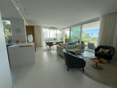 3 Bedroom Ground Floor Apartment in Marbella - Image 4