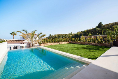 4 Bedroom Detached Villa in Mijas - Image 2