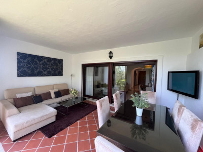 3 Bedroom Townhouse in Estepona - Image 5