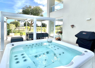 3 Bedroom Ground Floor Apartment in San Roque Club - Image 5