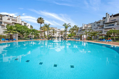 5 Bedroom Ground Floor Apartment in San Pedro de Alcántara - Image 1