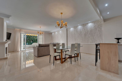 3 Bedroom Ground Floor Apartment in Benahavís - Image 4