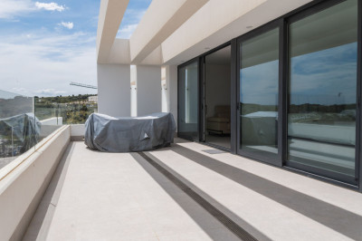 2 Bedroom Penthouse Duplex in Estepona - Image 5