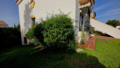 2 Bedroom Ground Floor Apartment in La Cala - Image 3