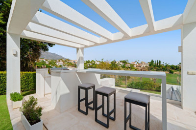 5 Bedroom Detached Villa in Nueva Andalucía - Image 5