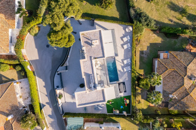 4 Bedroom Detached Villa in Los Monteros - Image 2