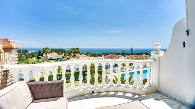 2 Bedroom Middle Floor Apartment in El Chaparral - Image 1