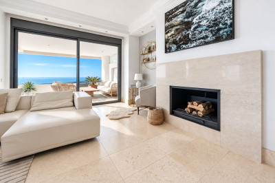 4 Bedroom Penthouse in Altos de los Monteros - Image 4