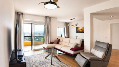 3 Bedroom Middle Floor Apartment in San Pedro de Alcántara - Image 1