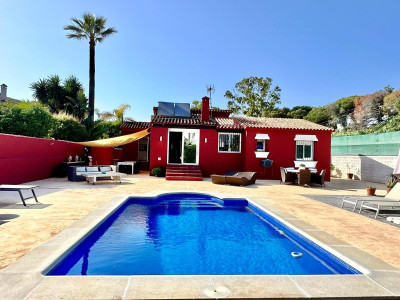 3 Bedroom Detached Villa in Marbella - Image 1