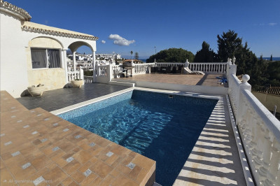 7 Bedroom Detached Villa in Mijas Costa - Image 1