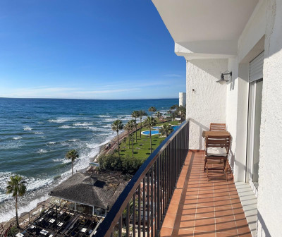 1 Bedroom Middle Floor Apartment in Calahonda - Image 1