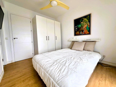 1 Bedroom Middle Floor Apartment in Calahonda - Image 4
